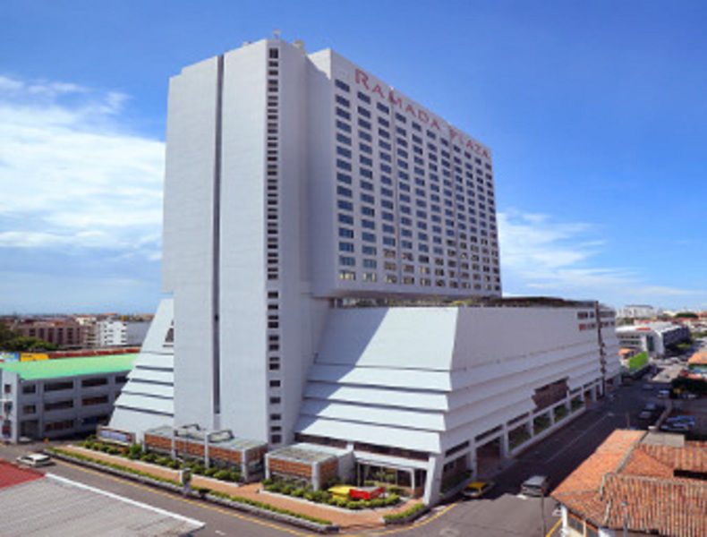 Ramada Plaza By Wyndham Melaka Hotel Екстериор снимка